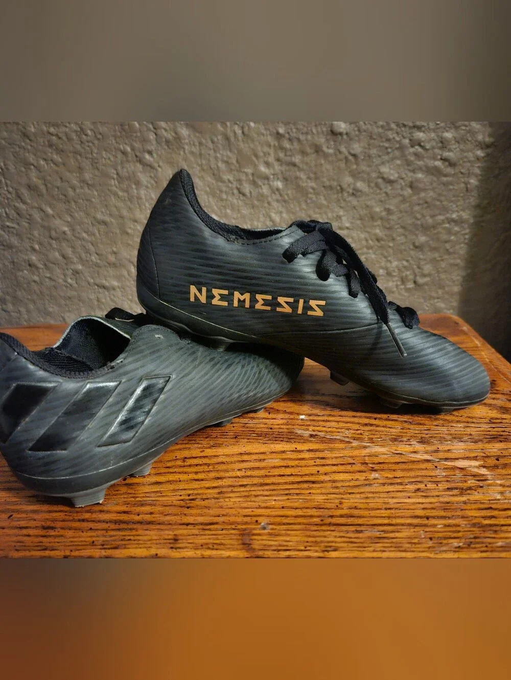 adidas sleek nemesis